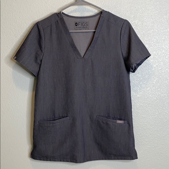 Figs Tops - FIGS // technical collection casma scrub top